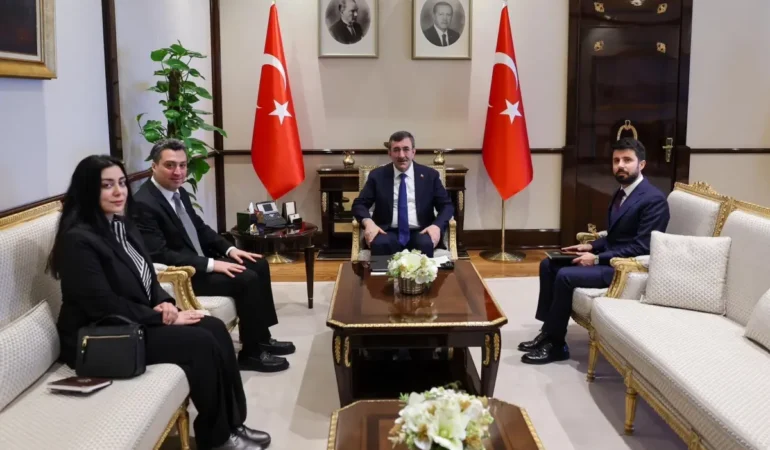 Cevdet Yılmaz Büyükelçilerle Görüştü