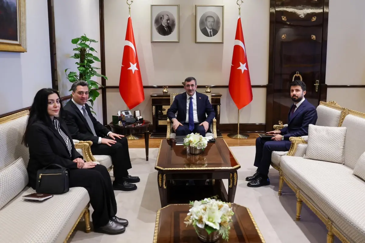 Cevdet Yılmaz Büyükelçilerle Görüştü