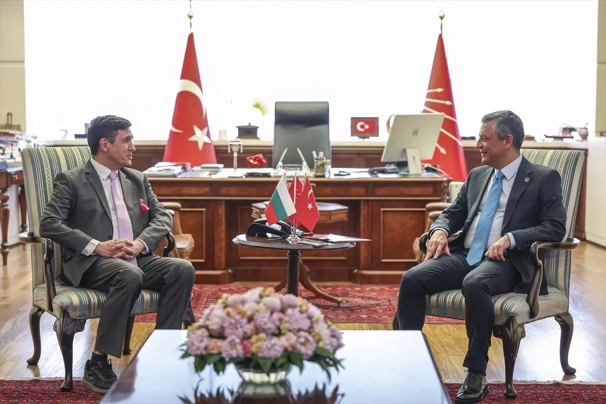 Özgür Özel, Bulgar Büyükelçi Cholakov’u kabul etti