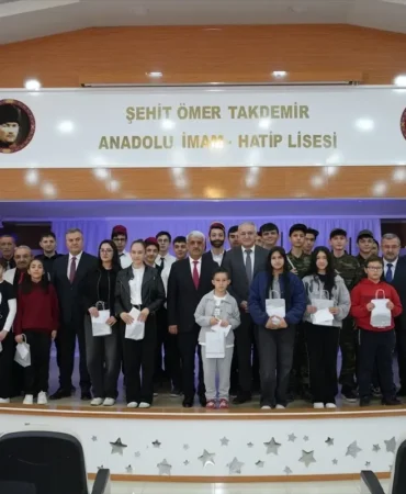 Çubuk’ta İstiklal Marşı’nın kabulü ve Mehmet Akif Ersoy’u Anma Günü etkinliği yapıldı