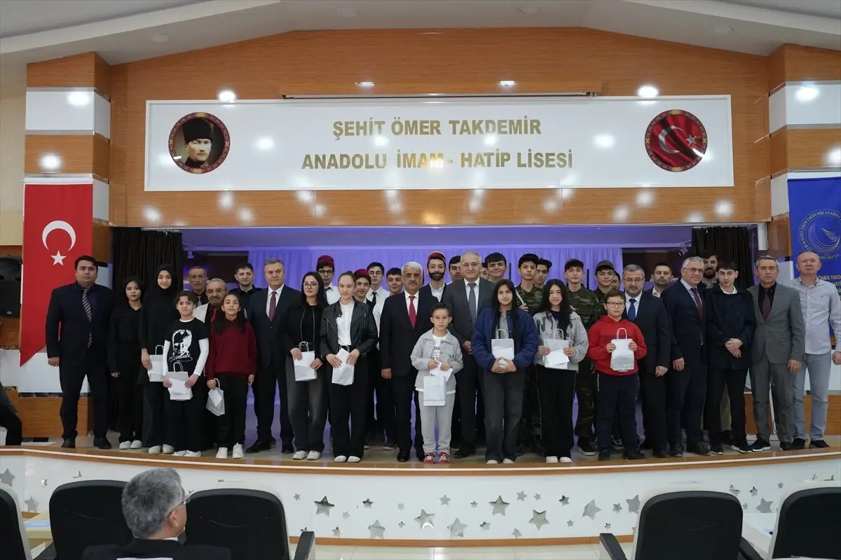 Çubuk’ta İstiklal Marşı’nın kabulü ve Mehmet Akif Ersoy’u Anma Günü etkinliği yapıldı