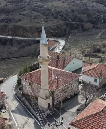 Çubuk’un Tarihi Camileri Ayakta
