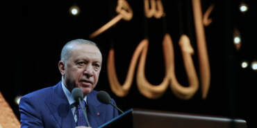 Cumhurbaşkanı Erdoğan Hacı İbrahim Demir Camisini Açtı: Manevi Kimliğimize Sahip Çıkacağız