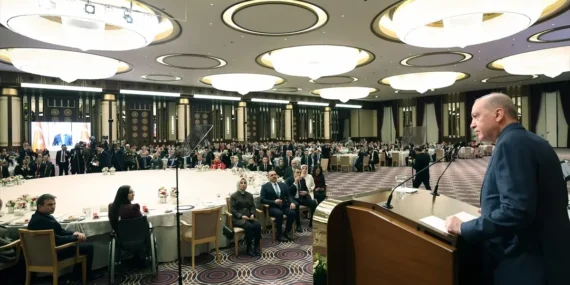 Cumhurbaşkanı Erdoğan: ‘Şunu herkes bilmeli ve anlamalıdır; öğretmene kalkan el geleceğimize kalkmış demektir.