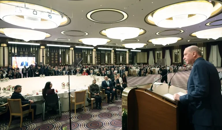 Cumhurbaşkanı Erdoğan: ‘Şunu herkes bilmeli ve anlamalıdır; öğretmene kalkan el geleceğimize kalkmış demektir.