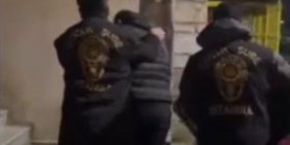 İstanbul’da Küçük Çocuğu Darbedenler Tutuklandı