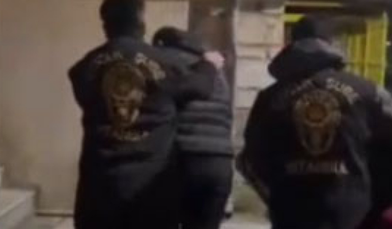 İstanbul’da Küçük Çocuğu Darbedenler Tutuklandı