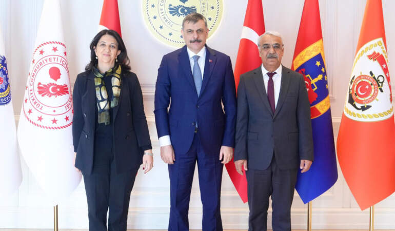 DEM Parti İmralı Heyeti Bakan Çiftçi ile Görüştü