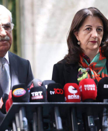 DEM Parti İmralı Heyeti’nden Öcalan’ın Çağrısı Sonrası Selahattin Demirtaş’a Ziyaret