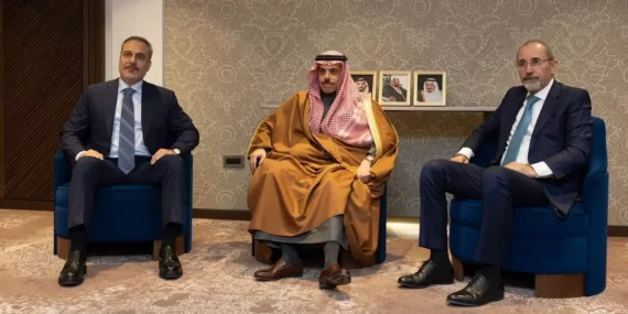 Fidan Riyad’da Üçlü Görüşme Gerçekleştirdi