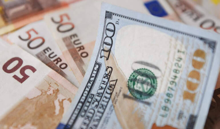 Dolar ve Euroda Haftanın İlk Rakamları