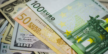 Dolar ve Euroda İlk Rakamlar