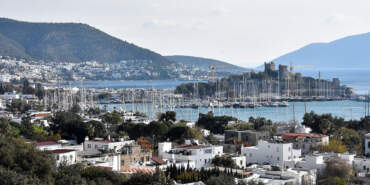 Dudak Uçuklatan Rakamlar! Bu İlçede Aidatlar 180 Bin Lira, Evler 45 Milyon Euro