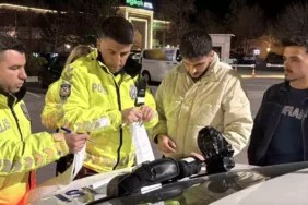 Aksaray’da Abartı Egzozlu Araç Trafikten Men Edildi