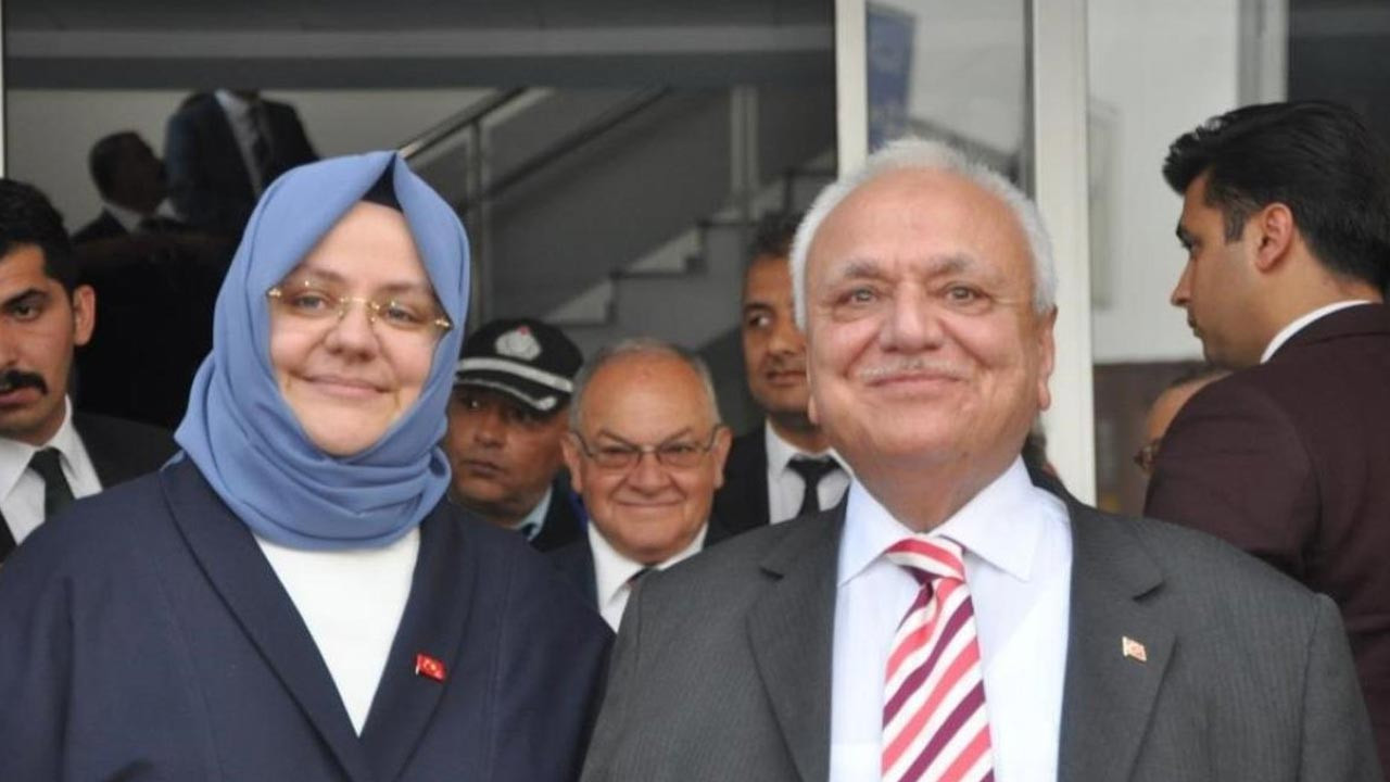 Eskişehir’de İki Eski Bakan Atilla Koç ve kızı Zehra Zümrüt Selçuk Zincirleme Kazaya Karıştı: Bakan Gürlek’ten Soruşturma Açıklaması