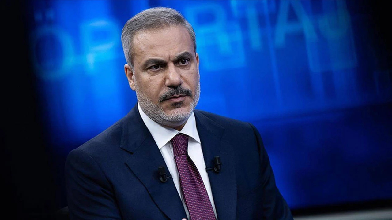 Hakan Fidan Tek Tek Yanıtladı: İran Türkiye’ye de Saldırır mı? Savaş Ne Kadar Sürecek? Türkiye Ne Adım Atacak? Türkiye’ye Göç Dalgası Olur mu?