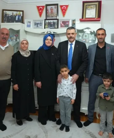 İçişleri Bakanı Çiftçi, iftarda şehit ailesi ile bir araya geldi