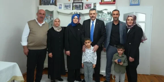 İçişleri Bakanı Çiftçi, iftarda şehit ailesi ile bir araya geldi