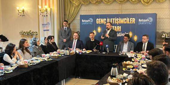 İletişim Fakültesi Öğrencileri İstanbul’da AK Parti’nin İftarında Buluştu