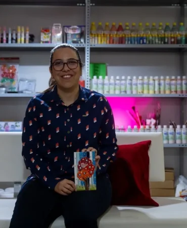 Zeren Koç: Sağır Sanatçıların Temsilcisi