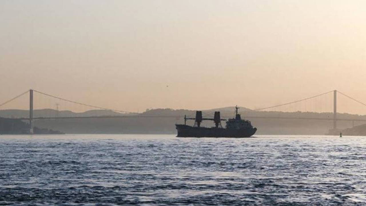 İstanbul Boğazı’nda Gemi Trafiği Çift Yönlü Kapatıldı