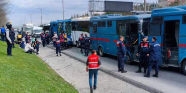 İstanbul’da 4 Cezaevi Sevk Aracı Kaza Yaptı: Yaralılar Var