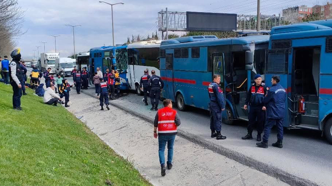 İstanbul’da 4 Cezaevi Sevk Aracı Kaza Yaptı: Yaralılar Var