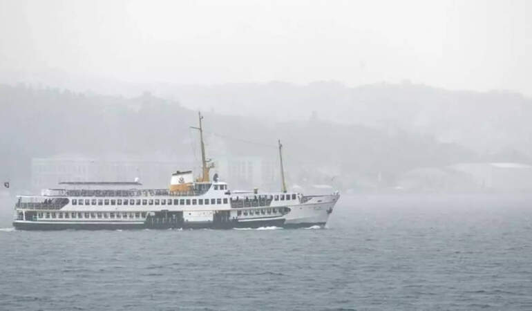 İstanbul’da Vapur Seferlerine Sis Engeli