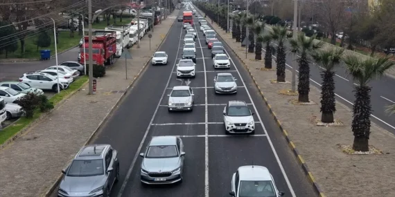 Manisa’da Trafik Yoğunluğu Artmaya Başladı