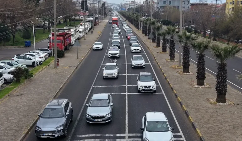 Manisa’da Trafik Yoğunluğu Artmaya Başladı