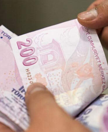 Emeklinin Bayram İkramiyesine Zam Gelecek mi? AK Parti’den Yeni Açıklama