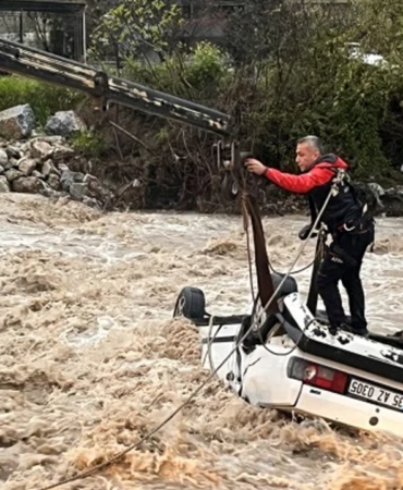 Muğla’da Otomobil Sele Kapıldı… 1 Ölü, 1 Yaralı