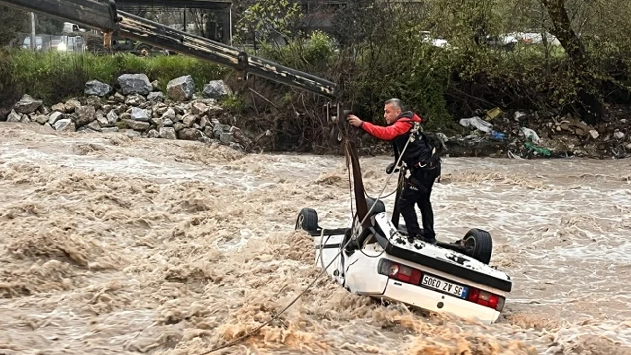 Muğla’da Otomobil Sele Kapıldı… 1 Ölü, 1 Yaralı