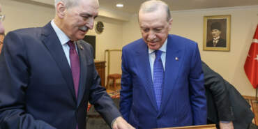 Numan Kurtulmuş’tan Cumhurbaşkanı Erdoğan’a Sırrı Süreyya Önder Fotoğrafı