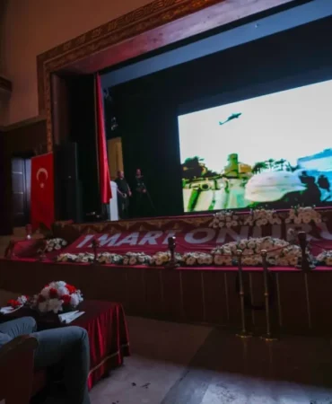 Özgür Özel, ‘1 Mart 2003 Direnişi’ belgesel gösterimine katıldı