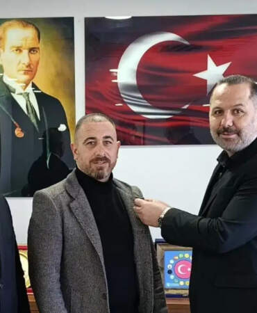 Partisinden İstifa Edip AK Parti’ye Geçti