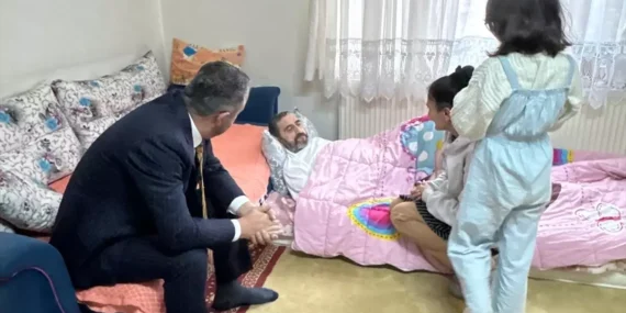 Çetin’den Hasta Ziyareti