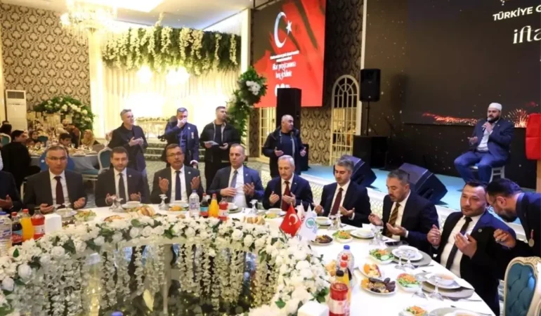 Pursaklar Belediye Başkanı Çetin, şehit aileleri ve gazilerle iftar sofrasında buluştu