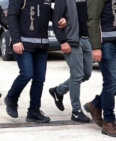 Sosyal Medyada ‘Silahlı Fotoğraf’ Paylaşan Şüphelilere Operasyon: 26 Kişi Gözaltına alındı