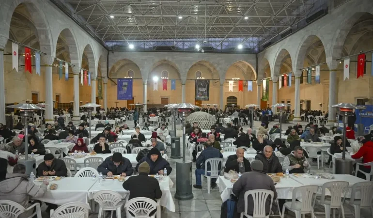Kocatepe Camisi’nde Günlük 2 Bin Kişilik İftar