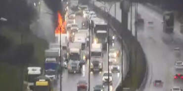 TEM Otoyolunda Yangın! Bir Anda Alevler İçinde Kaldı