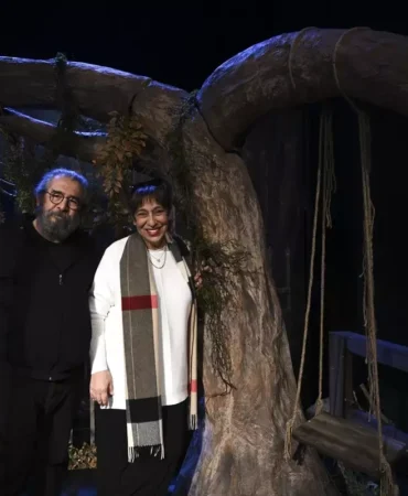 Melek Baykal ve Mehmet Atay’dan Tiyatroya Davet