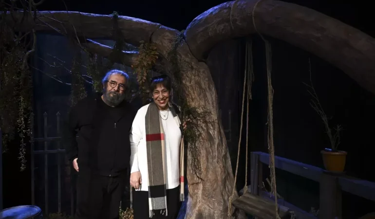 Melek Baykal ve Mehmet Atay’dan Tiyatroya Davet