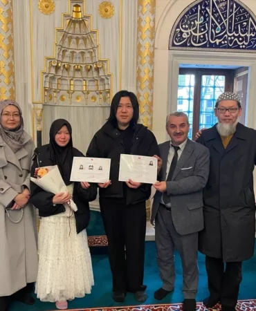 Tokyo Camisi’nde Ramazan İftarı