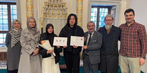 Tokyo Camisi’nde Ramazan İftarı