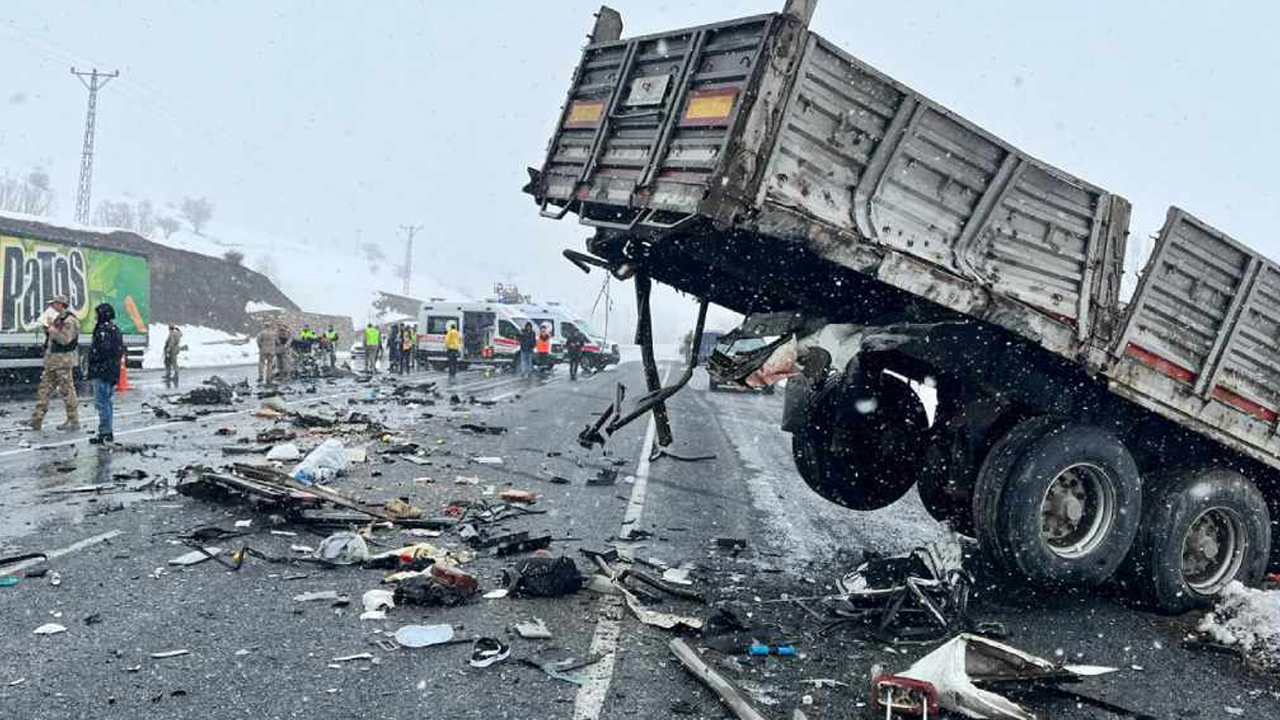 Van’da Feci Kaza! Aynı Aileden 2 Kişi Öldü