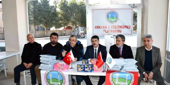 Vezirköprü’deki İhtiyaç Sahibi Öğrencilere Bayram Yardımı