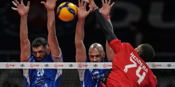 Halkbank, Spor Toto’yu 3-2 Yenerek 20. Galibiyetini Aldı