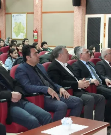 Sinan Yağmur Çubuk’ta Konferans Verdi