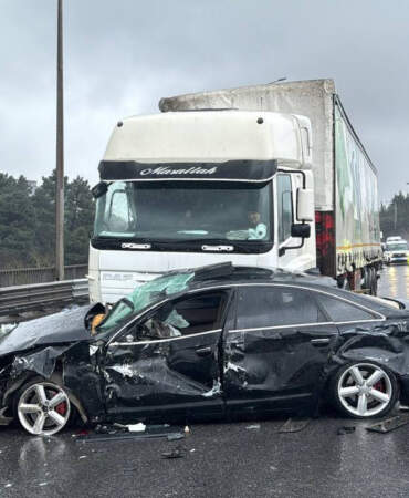 Zincirleme Kaza, Kapanan İstanbul Yolu Yeniden Açıldı